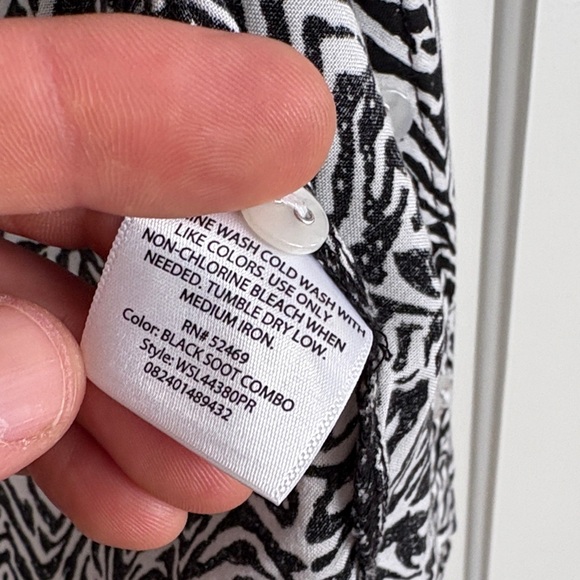 White Stag Black and White Patterned Blouse - Picture 3 of 4